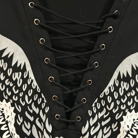 Misslook Black Tank Top with Wing Design - Picture 3 of 5